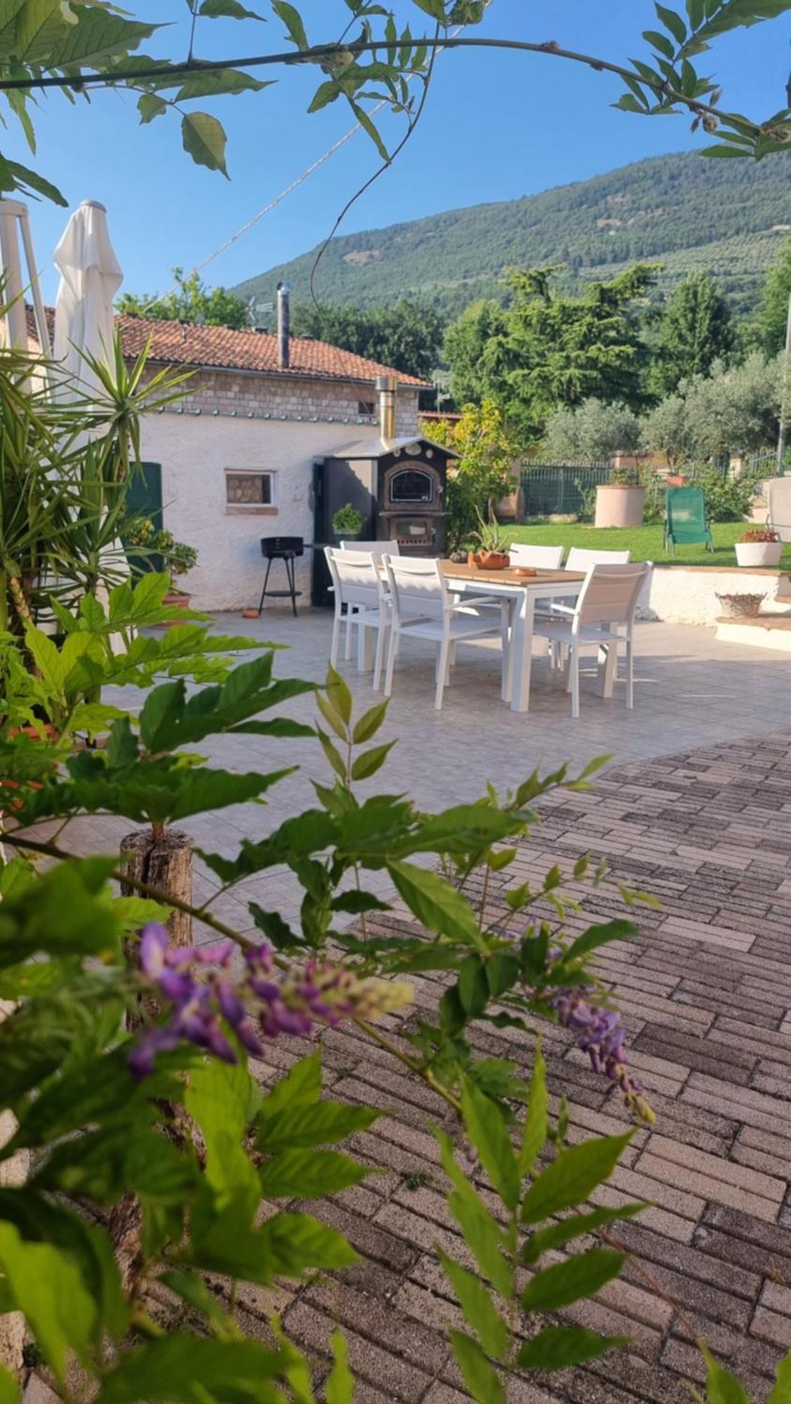 Villa La Casa Dei Fiori Asís Habitación foto